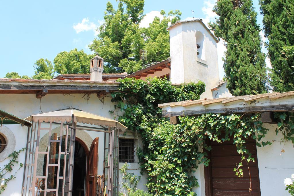ホテル La Canonica Dei Fiori - Anna Fendi Country House ロンチリオーネ エクステリア 写真