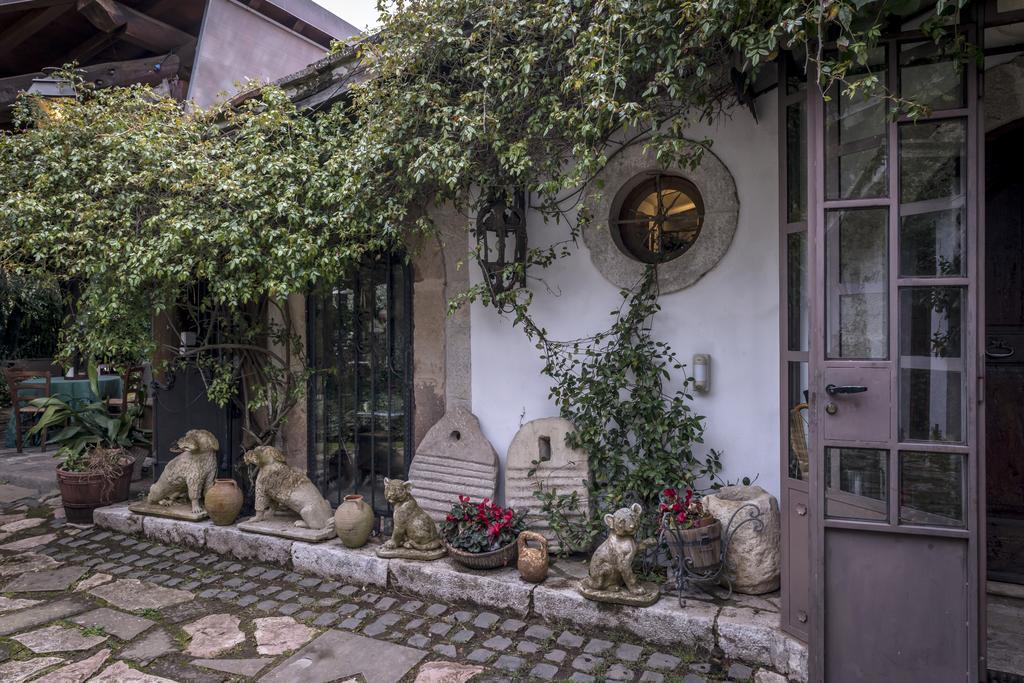 ホテル La Canonica Dei Fiori - Anna Fendi Country House ロンチリオーネ エクステリア 写真