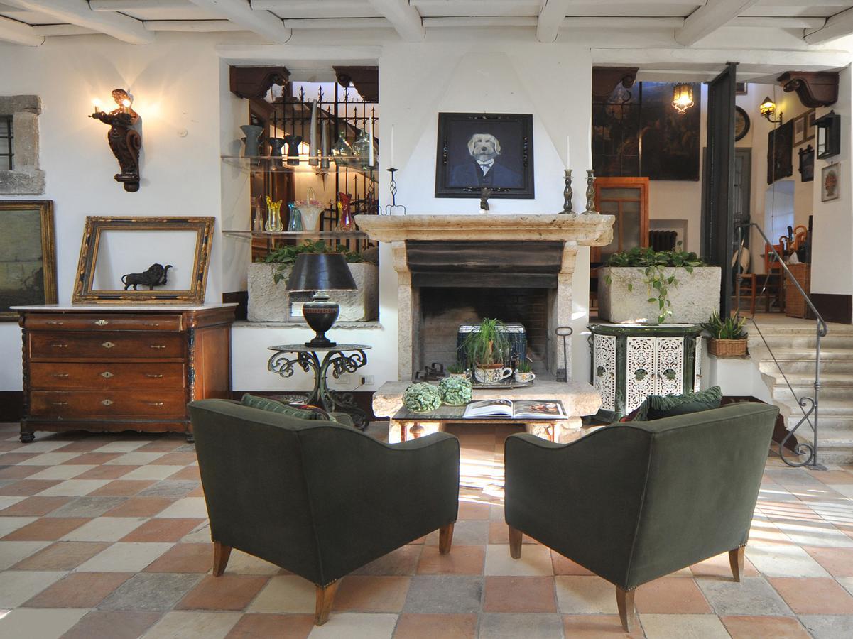 ホテル La Canonica Dei Fiori - Anna Fendi Country House ロンチリオーネ エクステリア 写真
